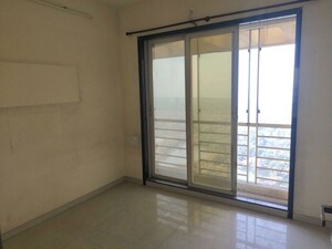 Room in 3 BHK Apartment at Shanti Green Palms, Ghansoli – for Sale