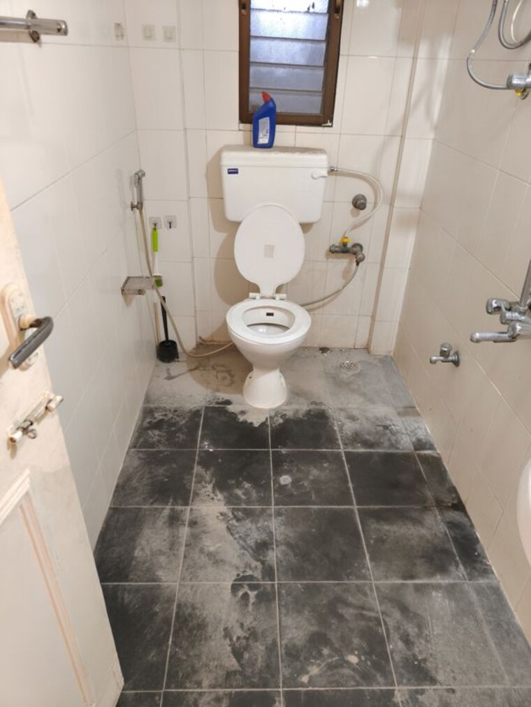 Bathroom, sea-breeze-tower 3 Bedroom 1700 Sq.Ft. Apartment In Nerul Navi Mumbai 10565126