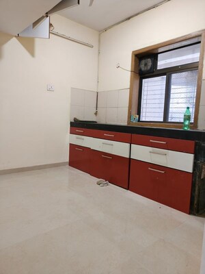 Room in 3 BHK Apartment at Sea Breeze Tower, Nerul – for Rent