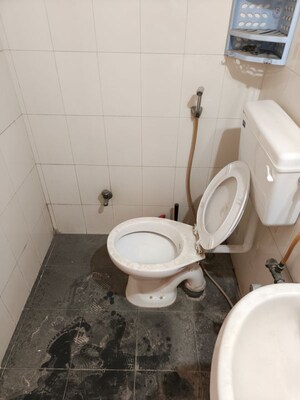 Bathroom in 3 BHK Apartment at Sea Breeze Tower, Nerul – for Rent