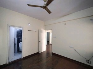 Room in 2 BHK Apartment at Sai BSR Paradise, Panathur – for Rent
