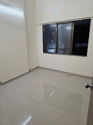 Room in 2 BHK Apartment at Wadia Colony – for Rent