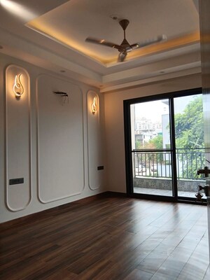 Room in 3 BHK Builder Floor at Anant Raj Ashok Estate, Sector 63a – for Sale