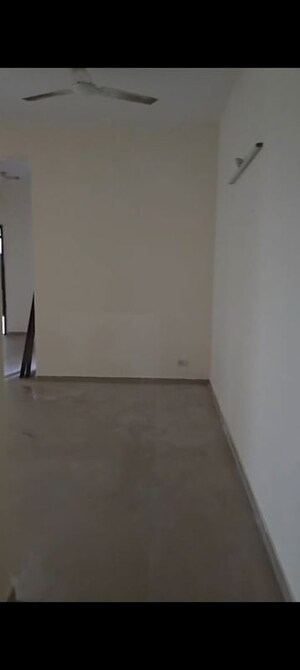  Apartment For Rent in Mahagun My Woods, Sector 16c Greater Noida