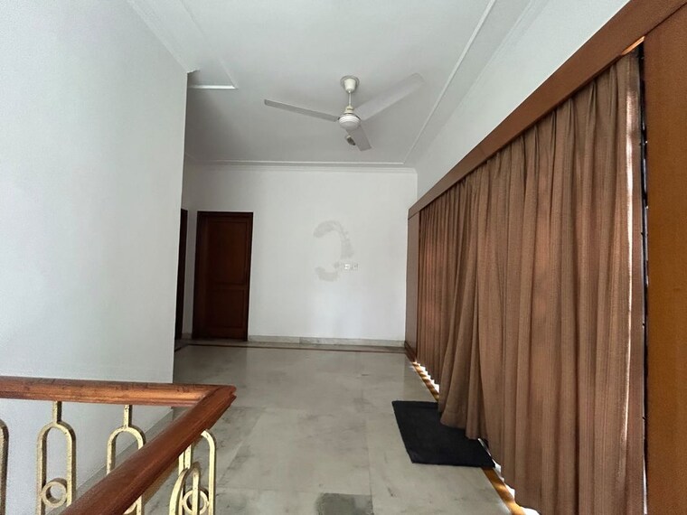 Room, vasant kunj 4 Bedroom 3000 Sq.Ft. Villa In Vasant Kunj Delhi 10565184