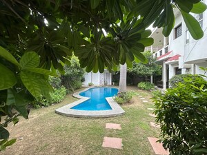 4 BHK Villa – Garden View at Vasant Kunj - for Rent