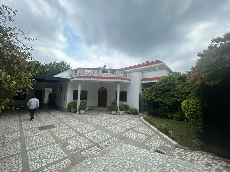 Exterior View, vasant kunj 4 Bedroom 3000 Sq.Ft. Villa In Vasant Kunj Delhi 10565184