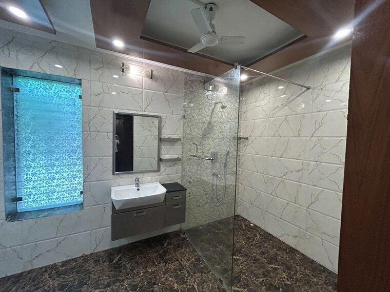 Bathroom, vasant kunj 4 Bedroom 3000 Sq.Ft. Villa In Vasant Kunj Delhi 10565184