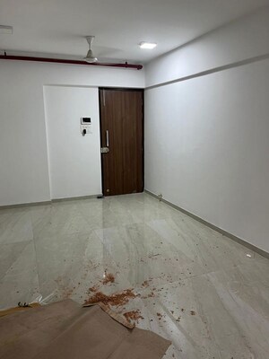 Room in 3 BHK Apartment at Infinity Paradise CHS, Goregaon West – for Rent