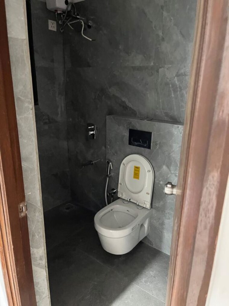 Bathroom, infinity-paradise-chs 3 Bedroom 900 Sq.Ft. Apartment In Goregaon West Mumbai 10565213