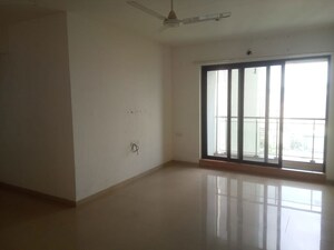 2 BHK Apartment For Rent in Rustomjee Elanza, Malad West