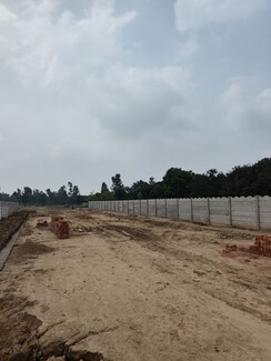 Plot For Sale in Gomti Nagar