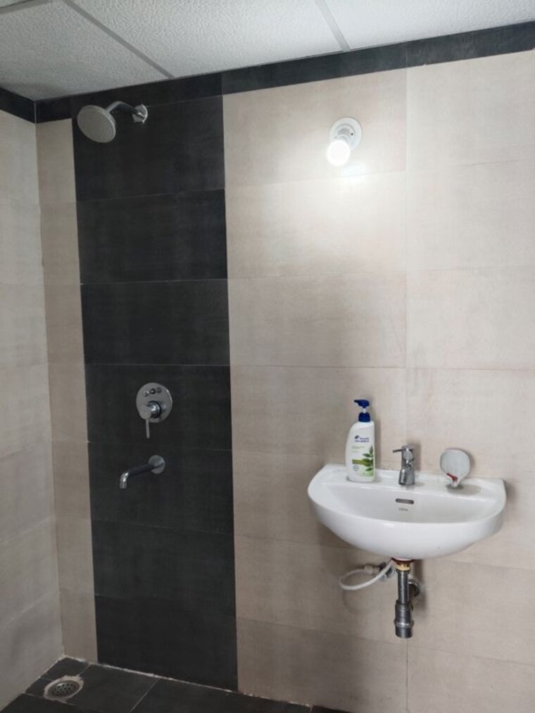 Bathroom, rdb-coconut-grove 2 Bedroom 1094 Sq.Ft. Apartment In Miyapur Hyderabad 10565228