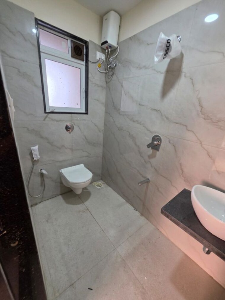 Bathroom, swastik-park 2 Bedroom 884 Sq.Ft. Apartment In Chembur Mumbai 10565247