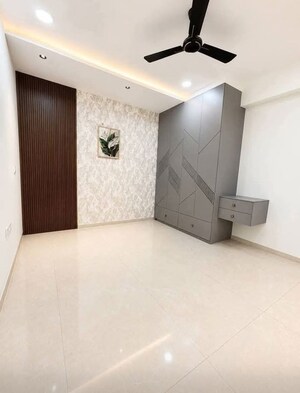 Room in 3 BHK Apartment at ASBL Spectra, Financial District – for Rent