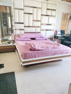 Bedroom in 2.5 BHK Apartment at S Raheja Hari Bhavan, Khar West – for Rent