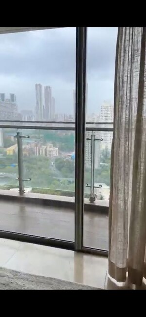 Room in 2 BHK Apartment at Lodha Primero, Mahalaxmi – for Rent