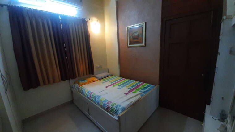 Bedroom, adarsh-nagar-society 1.5 Bedroom 450 Sq.Ft. Apartment In Worli Mumbai 10565297