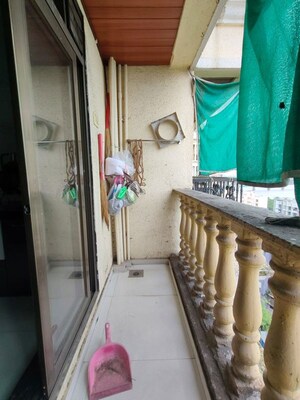 Furnished Amenities in 2 BHK Apartment at Mandar Nature Glory, Kalwa – for Rent