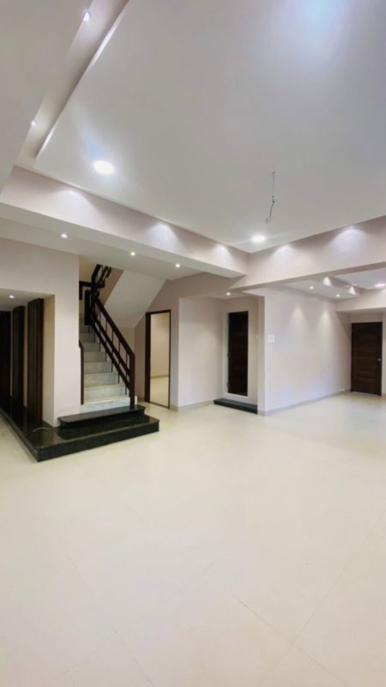 Room, juhu-pearl 4 Bedroom 8900 Sq.Ft. Independent House In Juhu Mumbai 10565291