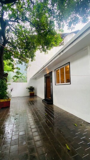 4 BHK Independent House – Exterior View View at Juhu Pearl, Juhu - for Sale