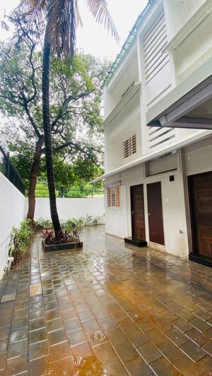 4 BHK Independent House – Exterior View View at Juhu Pearl, Juhu - for Sale