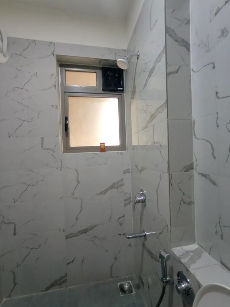 Bathroom, sheth-auris-bliss 2 Bedroom 620 Sq.Ft. Apartment In Malad West Mumbai 10565320