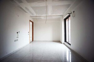 Building Lobby in 4 BHK Apartment at Vaishnodevi Circle – for Sale
