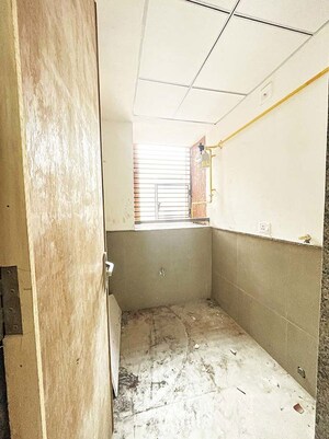 Bathroom in 4 BHK Apartment at Vaishnodevi Circle – for Sale