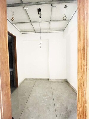 Bathroom in 4 BHK Apartment at Vaishnodevi Circle – for Sale