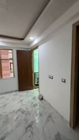Room in 3 BHK Builder Floor at Mehrauli – for Sale