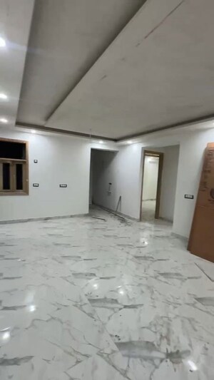 Room in 3 BHK Builder Floor at Mehrauli – for Sale