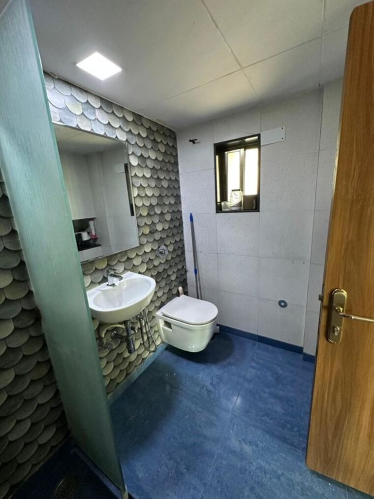 Bathroom, chembur 3 Bedroom 1430 Sq.Ft. Apartment In Chembur Mumbai 10565353