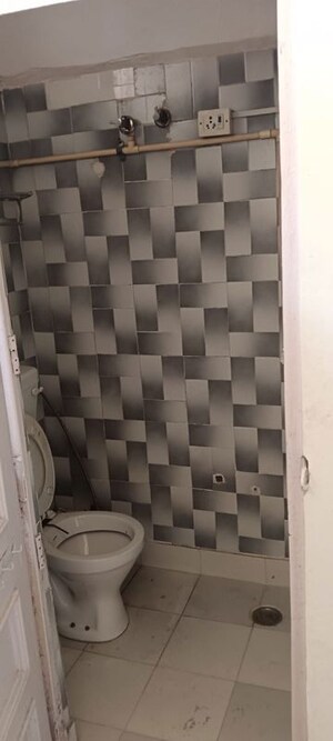 Bathroom in 3 BHK Builder Floor at Naraina – for Rent