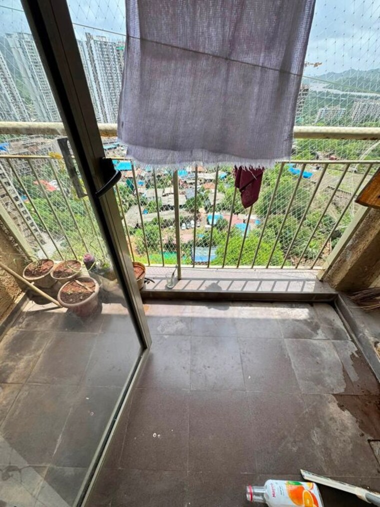 Balcony, lodha-splendora 2 Bedroom 771 Sq.Ft. Apartment In Ghodbunder Road Thane 10565367