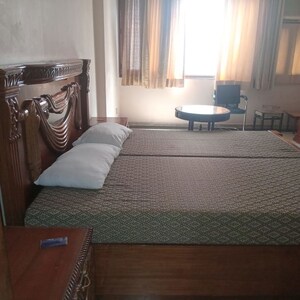 Bedroom in 3 BHK Builder Floor at Greater Kailash ii – for Rent