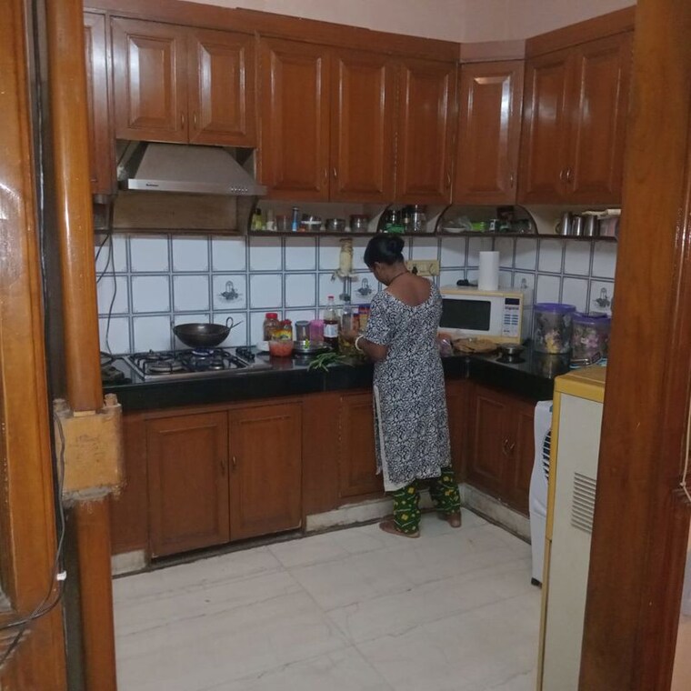 Kitchen, greater kailash ii 3 Bedroom 250 Sq.Yd. Builder Floor In Greater Kailash ii Delhi 10565377