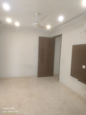 Room in 2 BHK Apartment at Suncity Essel Tower, Sector 28 – for Sale