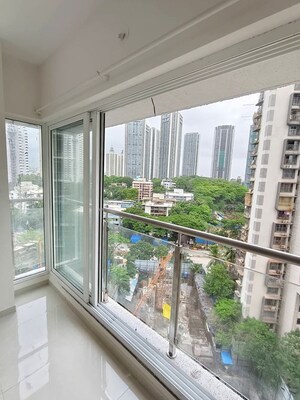 Master Bedroom in 2 BHK Apartment at Prerna Apartment Andheri, Andheri West – for Rent