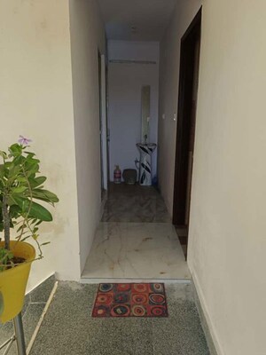 1 BHK Builder Floor – Entrance View at Kalkaji - for Rent