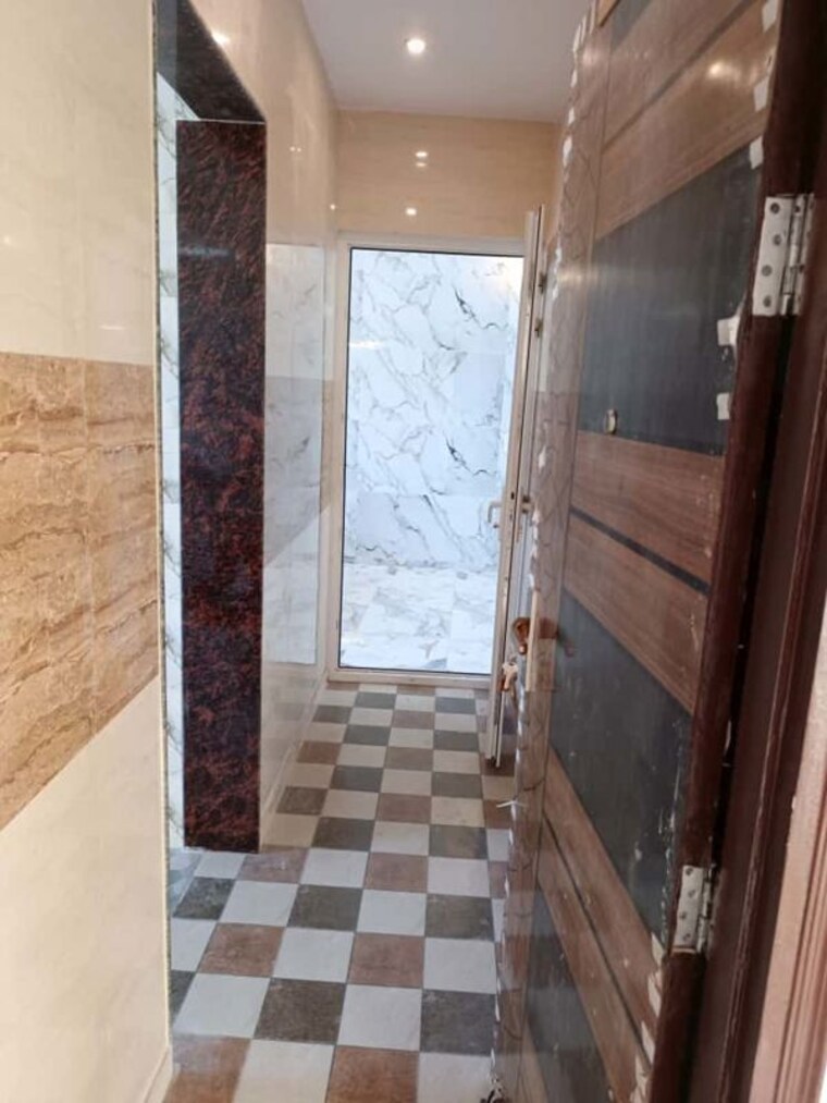 Bathroom, kalkaji 1 Bedroom 650 Sq.Ft. Builder Floor In Kalkaji Delhi 10565390