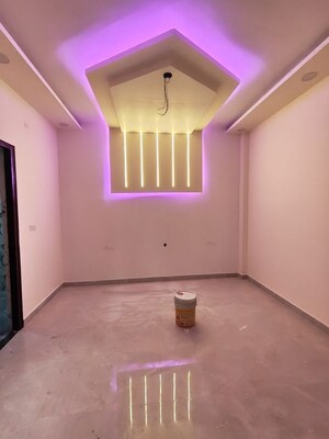 Room in 3 BHK Independent House at Jankipuram Vistar – for Sale