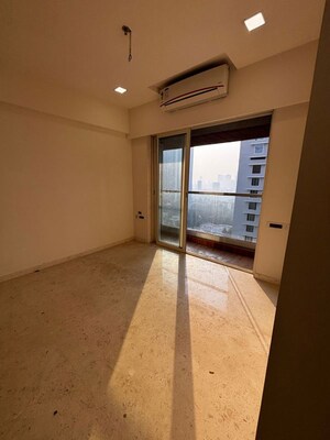 Room in 3 BHK Apartment at Ekta Tripolis, Goregaon West – for Rent