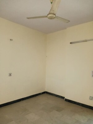 Room in 1 BHK Independent House at Sector 23 – for Rent