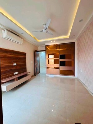 3 BHK Builder Floor For Rent in Sushant Lok I