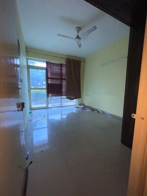 Room in 2 BHK Apartment at Pyramid Urban Homes 3, Sector 67a – for Rent