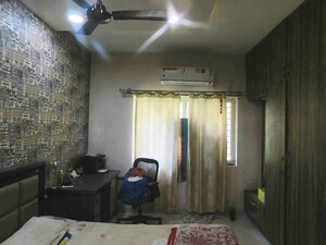Room in 2 BHK Apartment at Unicon Whiteleaf, Jp Nagar – for Sale