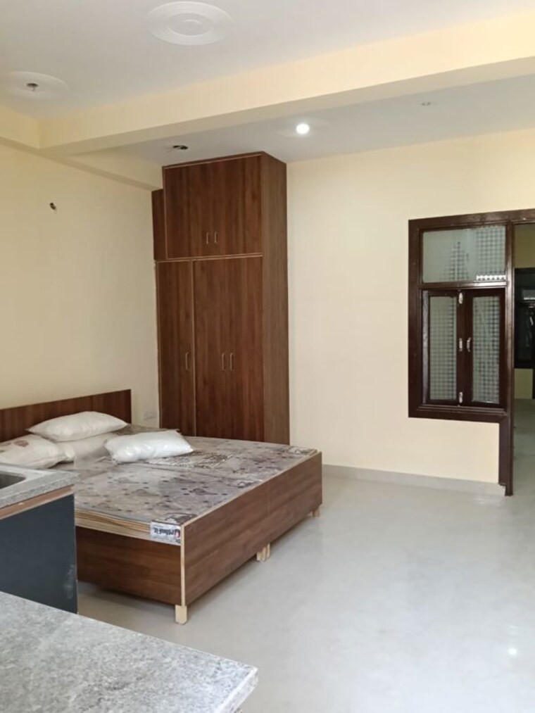 Room, ansal-plaza-sector-23 2 Bedroom 260 Sq.Yd. Builder Floor In Sector 23 Gurgaon 10565398