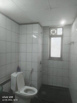 Bathroom in 3 BHK Apartment at Unitech Uniworld Gardens, Sector 47 – for Sale