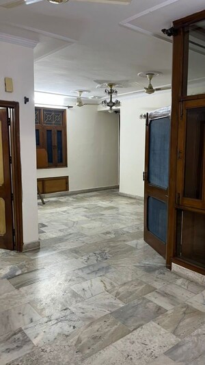 Room in 3 BHK Apartment at Sector 9 Dwarka – for Rent